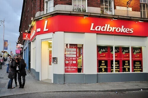 Ladbrokes to Close 1000 Store Around the UK in the Next Two Years